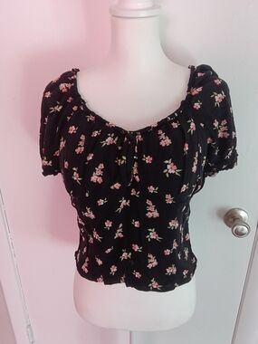 No Boundaries Black Floral Puff Sleeve Peasant Blouse
